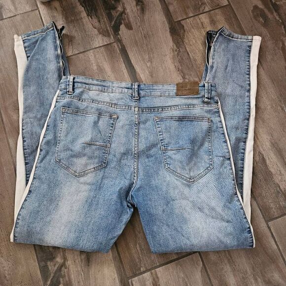 Kayden K. Skinny Jeans - Picture 7 of 8